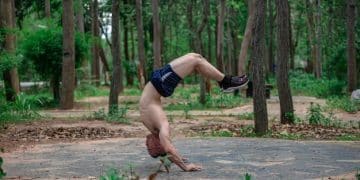 Calisthenics for Muscle Growth: Your Ultimate Guide (No Gym!) - Cover Image