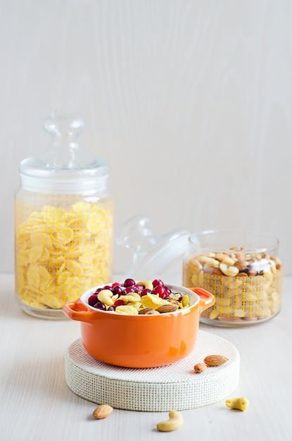 Unlock Gut Health: A Guide to Dietary Fiber and Your Microbiome